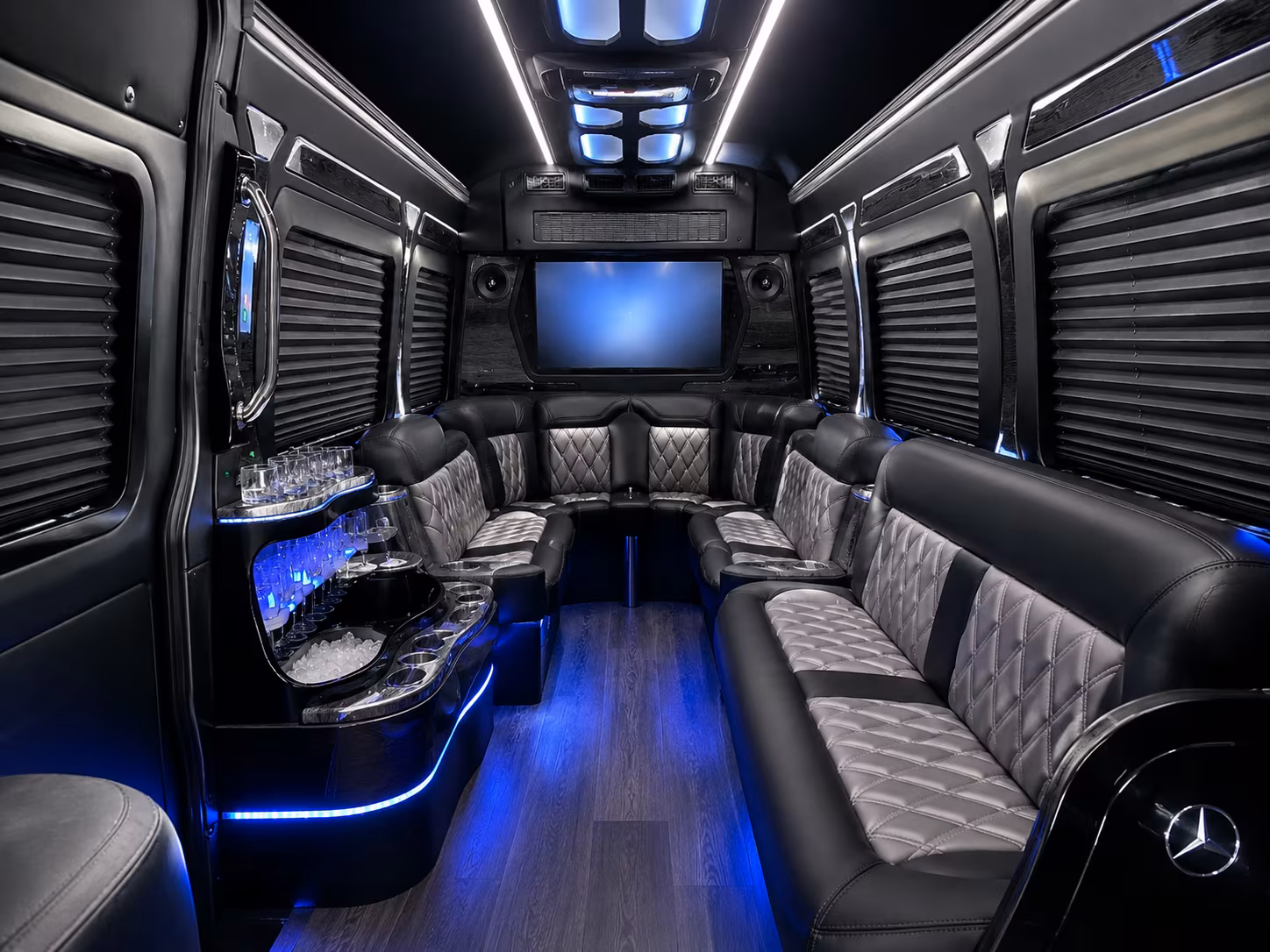 bus rentals for corporate retreats and team outings in south florida