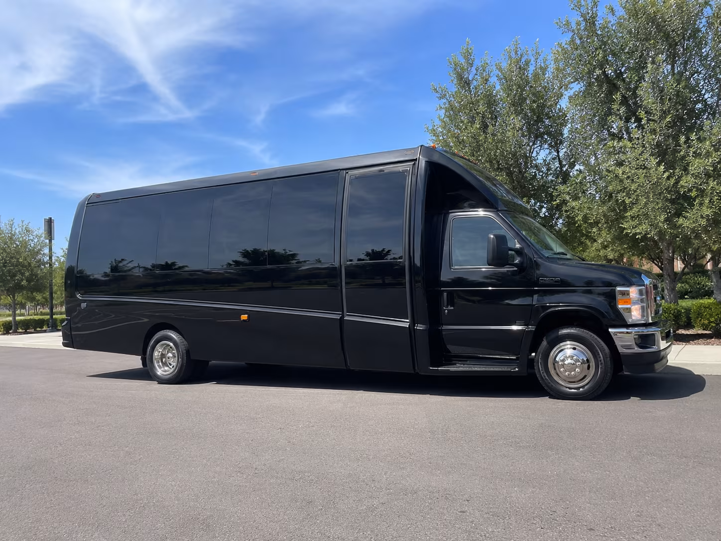 corporate airport transfer buses to president donald j trump international airport