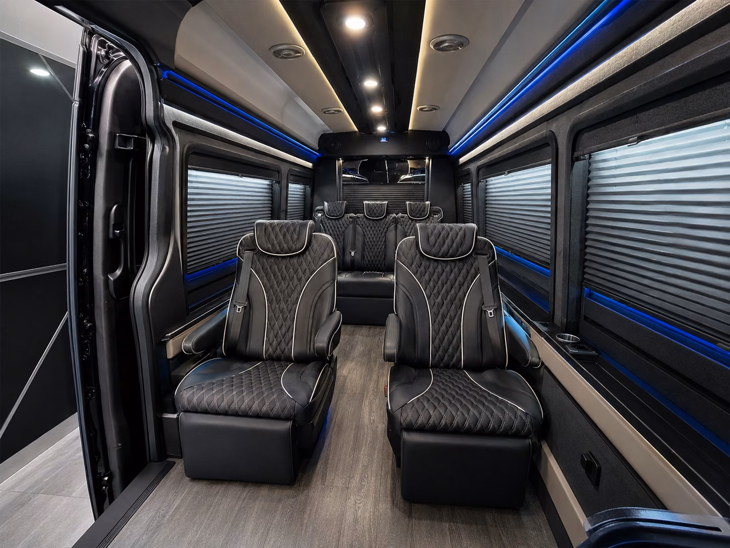corporate group airport shuttles between wellington and palm beach county