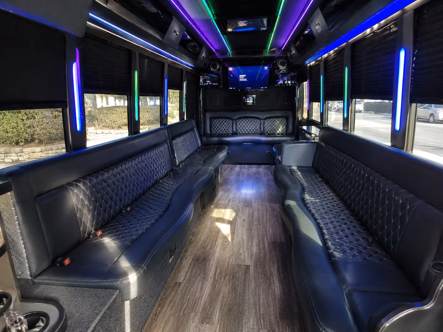 wellington 15 passenger party bus interior