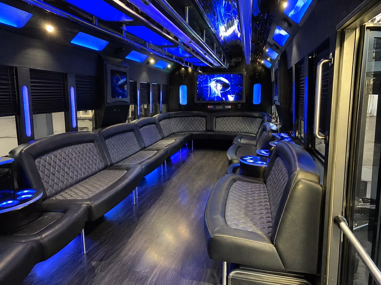 wellington 28 passenger party bus interior