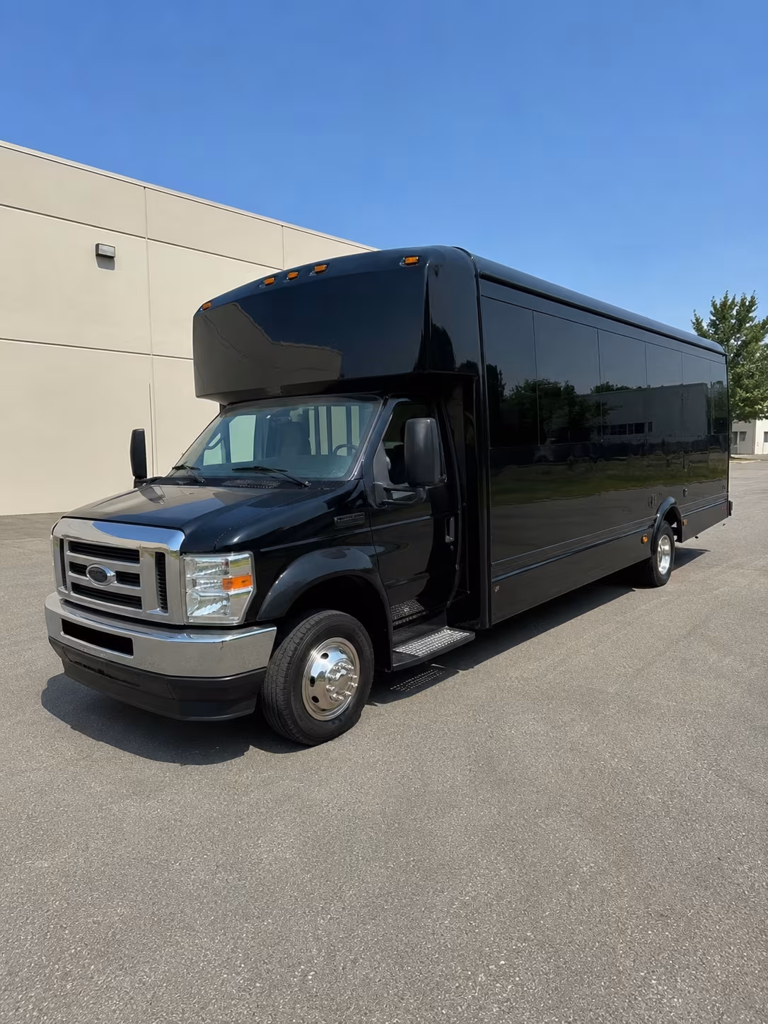 wellington holiday party bus rental